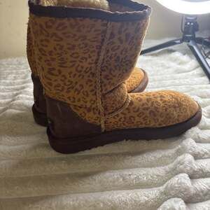 UGG Classic Short Calf Hair Metallic Gold Leopard Boot vintage RARE